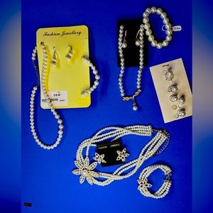 Lot of 3 sets pearl costume jewelry. Lot number 60